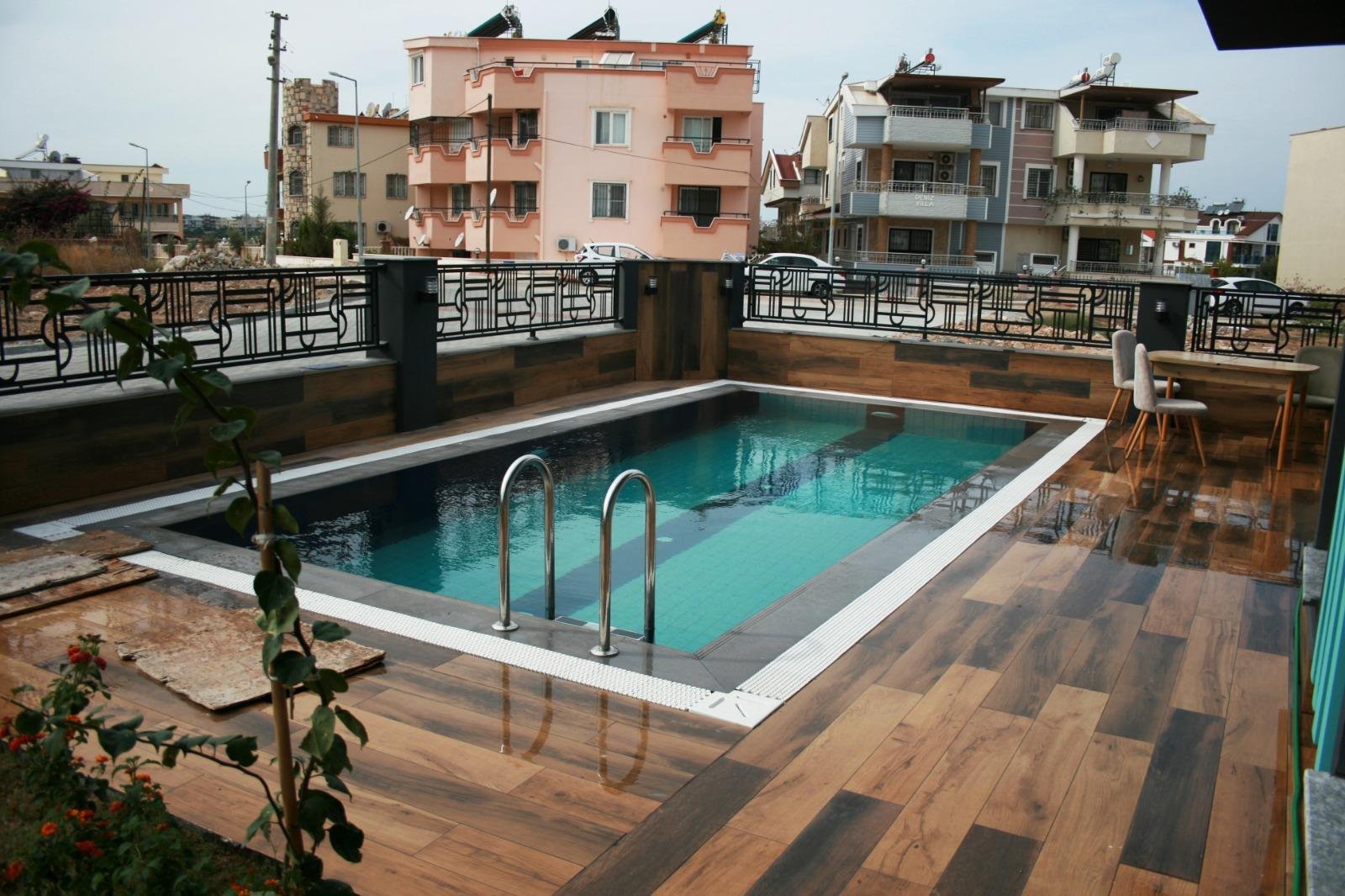 Golden Life Altınkum Villas private pool and garden